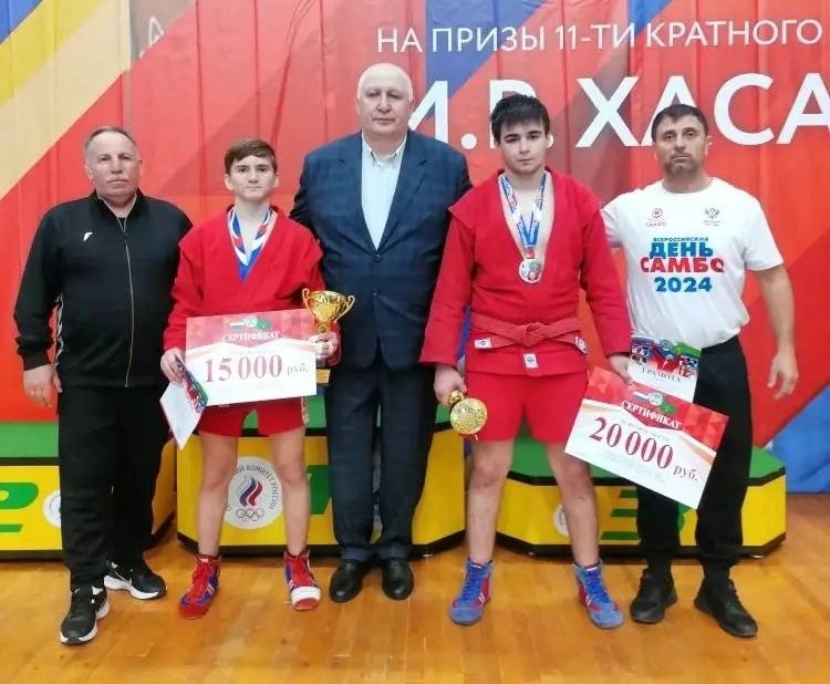 Самбисты Адыгейска стали призерами всероссийских соревнований