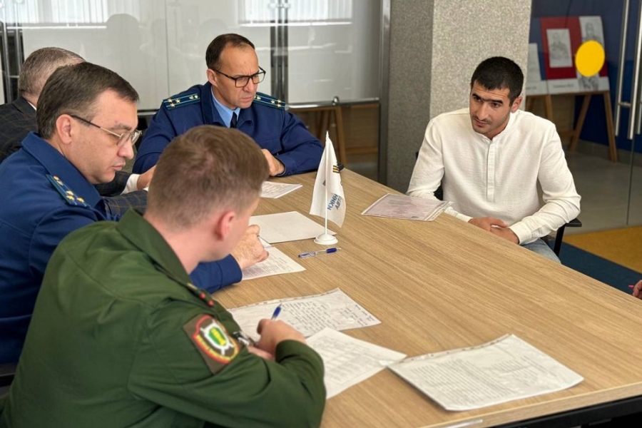 В Майкопе прошел прием граждан по вопросам поддержки участников СВО и их семей